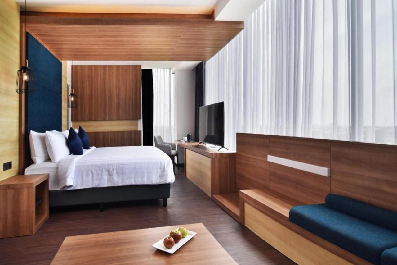 Aston Sidoarjo City Hotel & Conference Center Exteriör bild